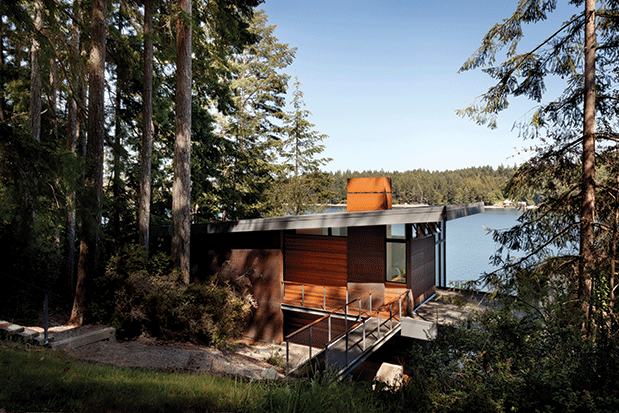 AIA Home of Distinction: A Light-Filled Case Inlet Cabin