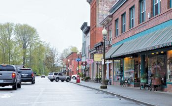 Antiquers Meet DIY Thrifters in Snohomish