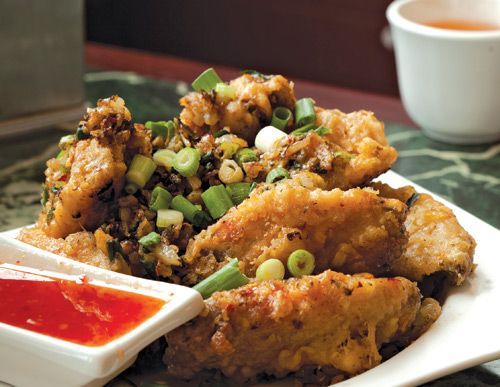 Food We Love: Garlic Chicken Wings at Hue Ky Mi Gia