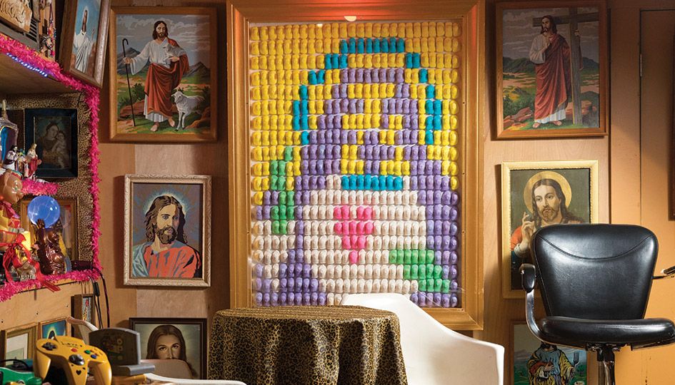 OBAMA Celebrates Bad Art