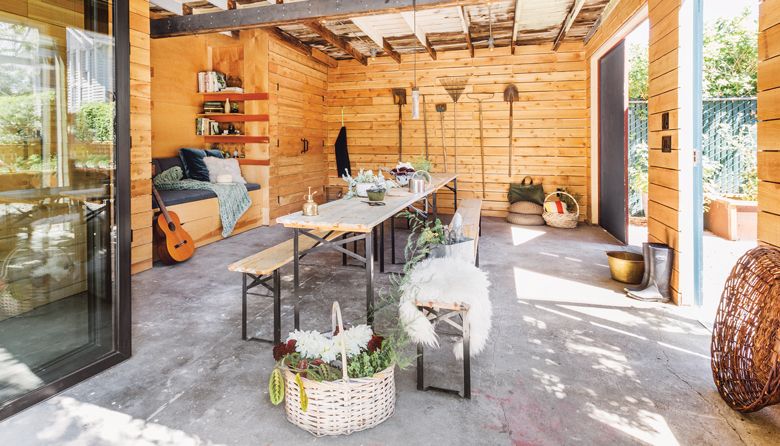This Ballard Garage Is Transformed Into a Studio That Invites the Outdoors In