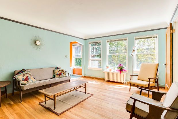 What's Wrong With This House: Sunny Queen Anne Apartment