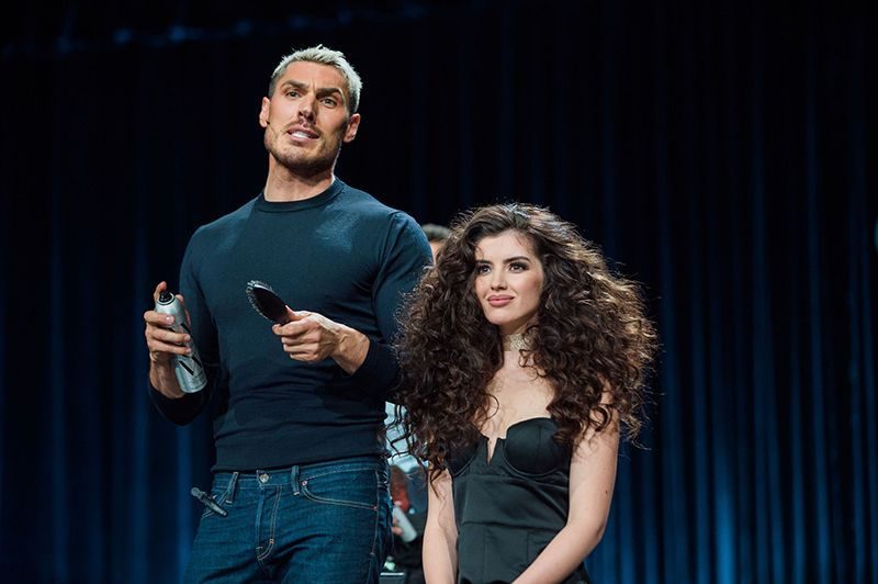 Celebrity Hairstylist Chris Appleton Talks Seattle, Hair Essentials and Trends