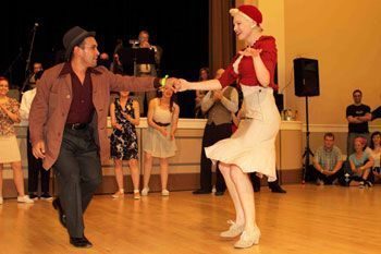 The Must List: Celebrate Hot Cakes’ First Birthday with Half-Price Goodies and Head East for Wine Atop Red Mountain