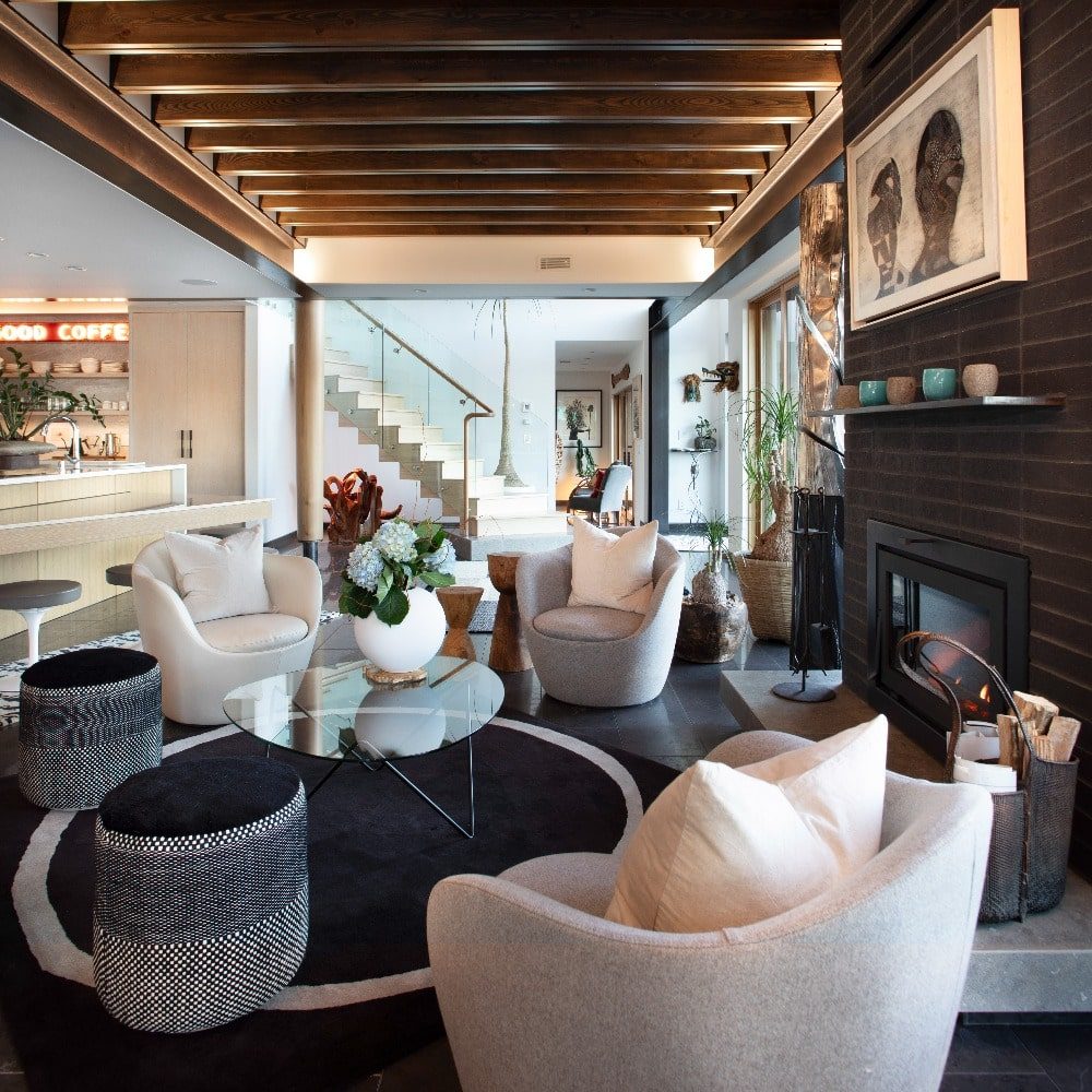 Picture Perfect, Inside and Out