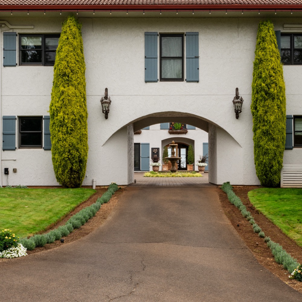 Grange Estate Brings Modern Luxury to Dundee Hills