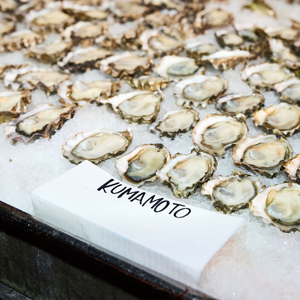 Rearview Mirror: An Oyster Party, Money for Art, and Mac & Cheese at 30,000 Feet 
